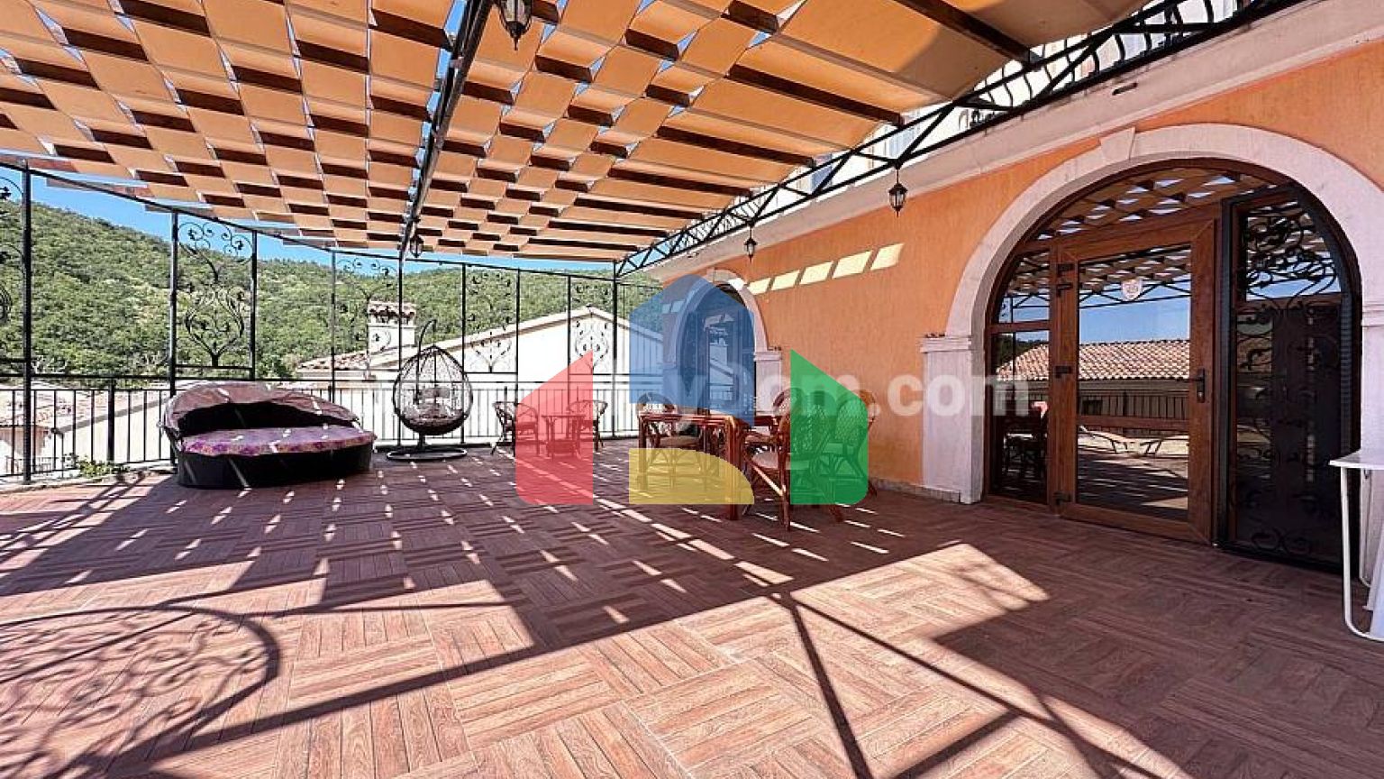 Двоповерхова вілла в Вілла Романа