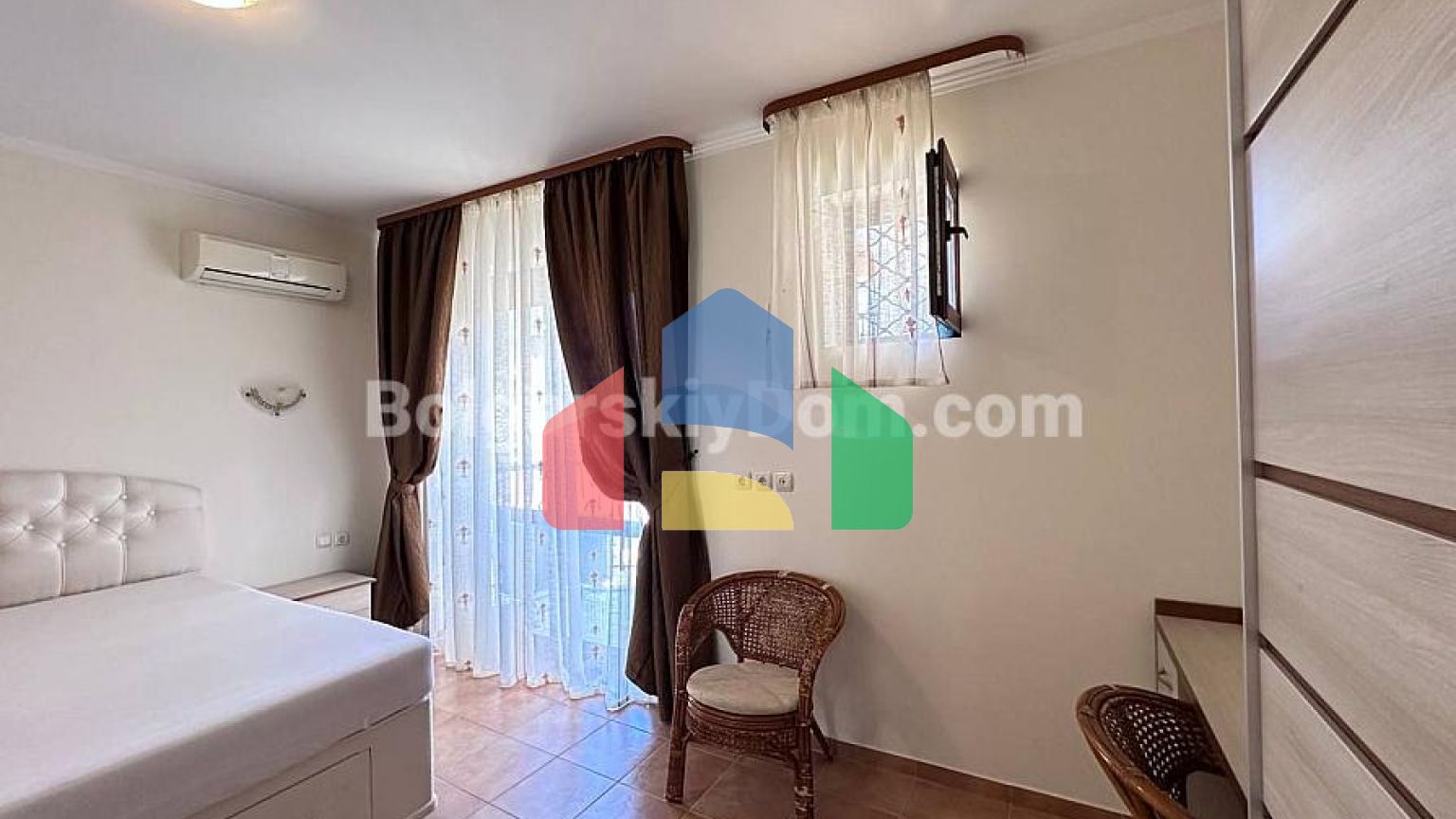 Двоповерхова вілла в Вілла Романа