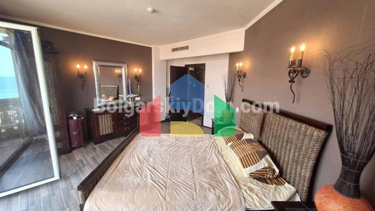 Двухкомнатная квартира в Атриум Бич