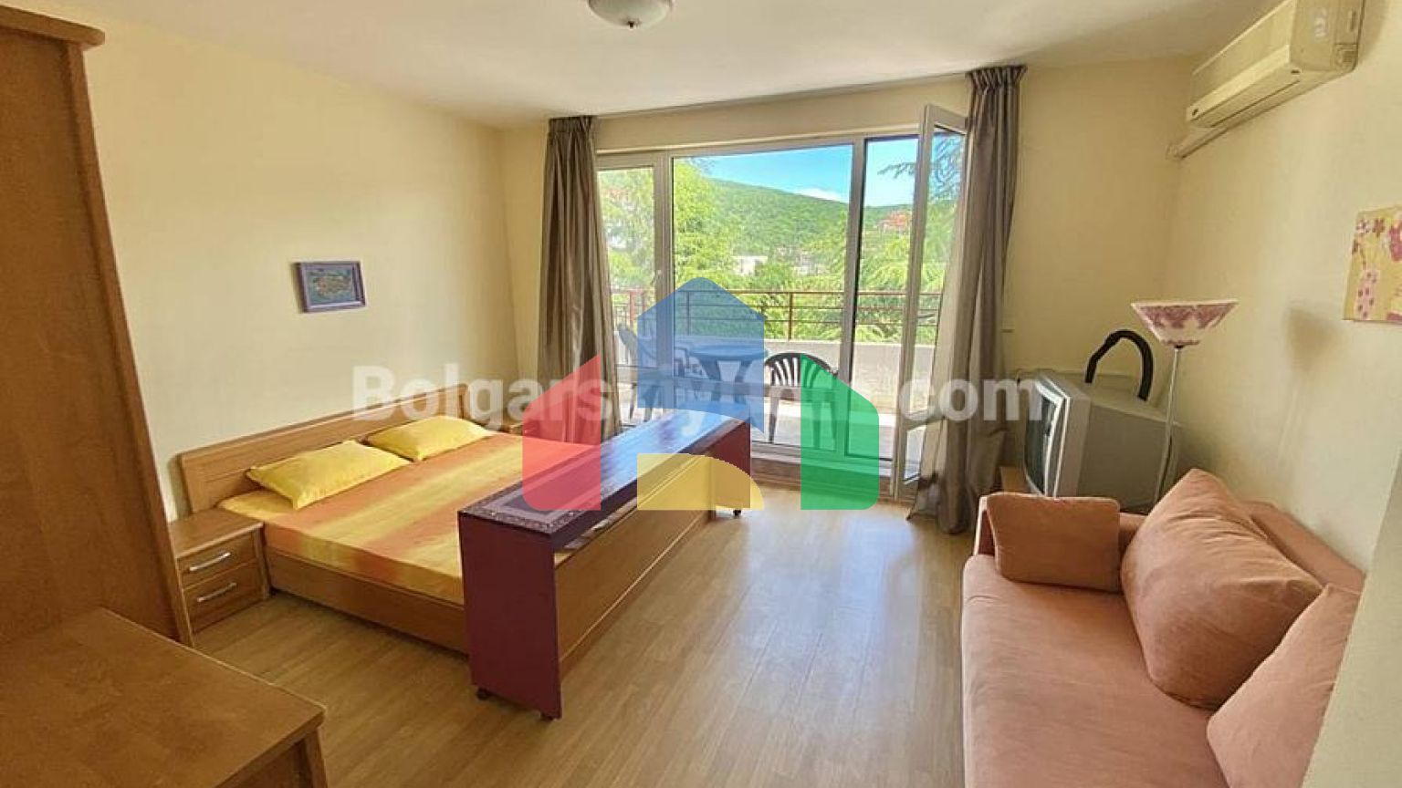 Квартира-студия в Привилидж Форт Бич