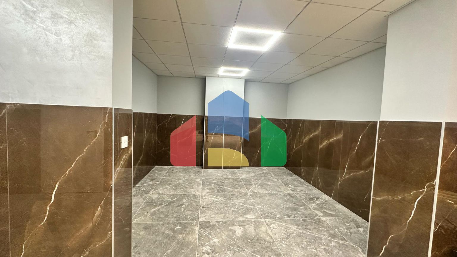 ПЕНТХАУС с тремя спальнями в центре Аликанте