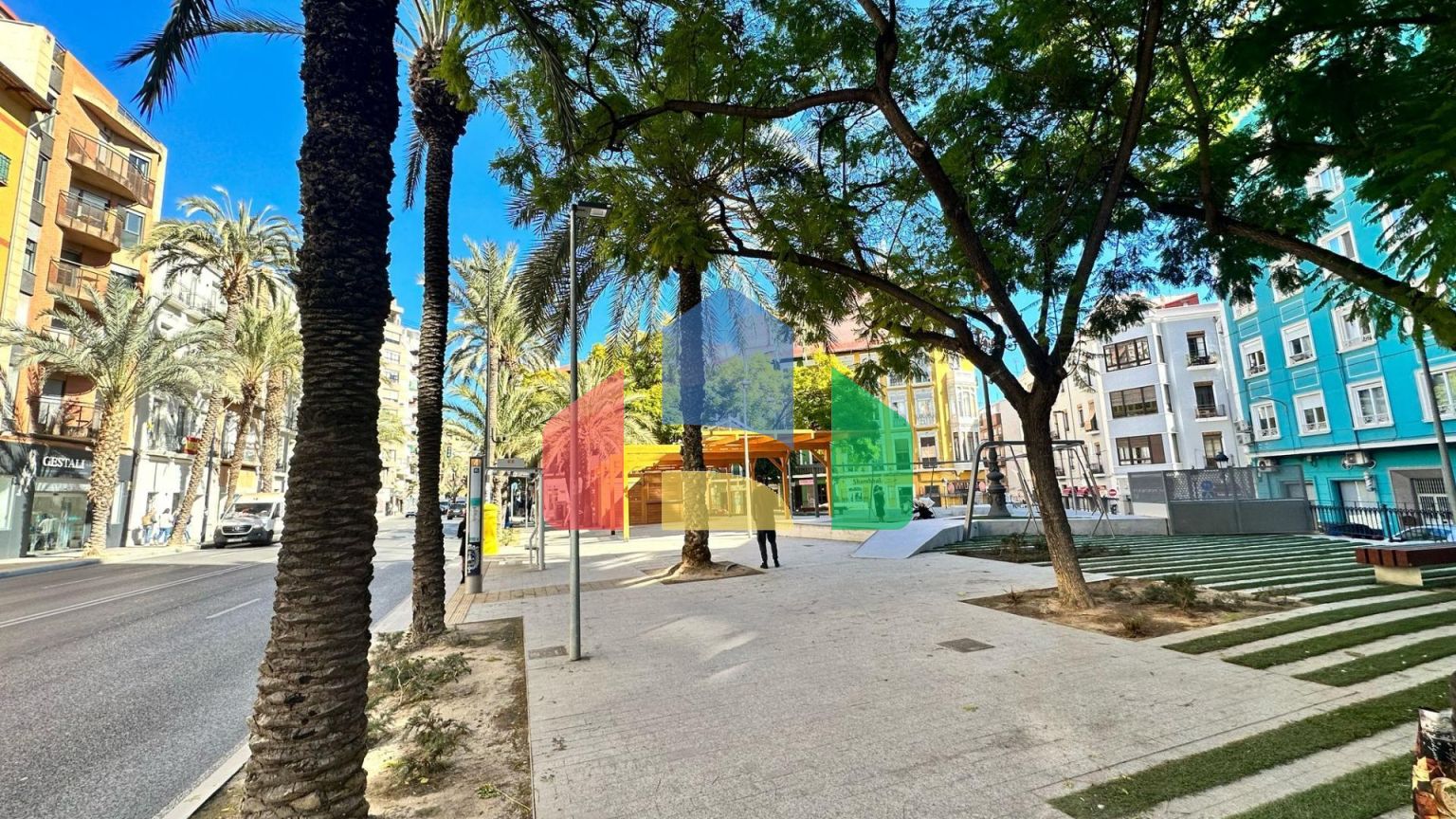 ПЕНТХАУС с тремя спальнями в центре Аликанте