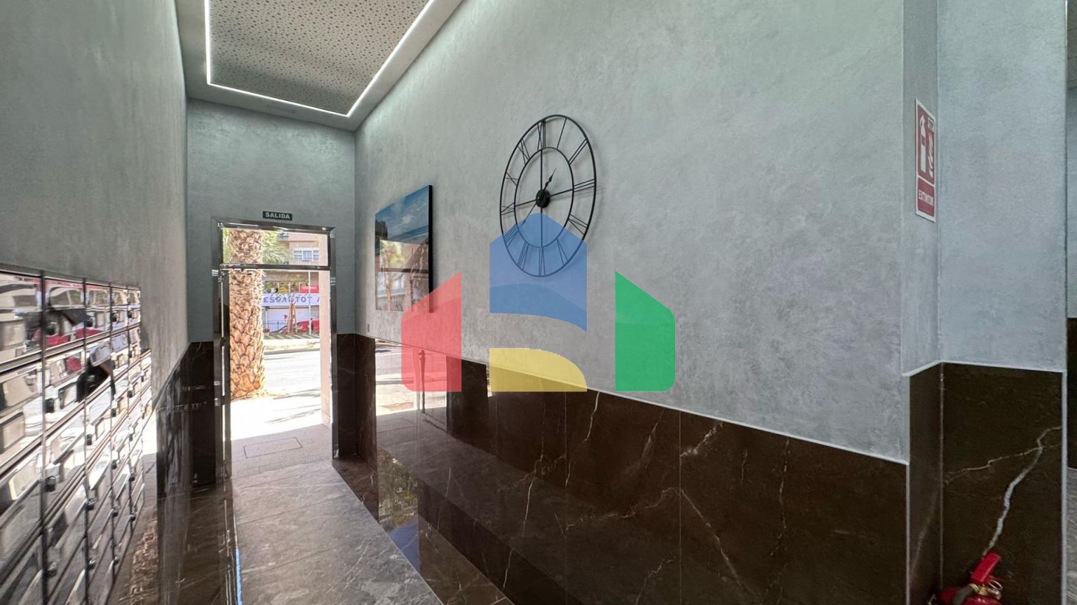 ПЕНТХАУС с тремя спальнями в центре Аликанте