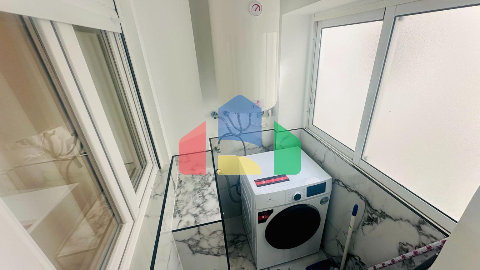 Продаётся стильная и просторная трёхкомнатная квартира в районе Альтазано, Аликанте!