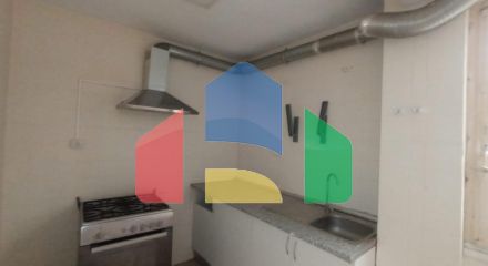 Квартира с тремя спальнями на третьем этаже, готовая к заселению