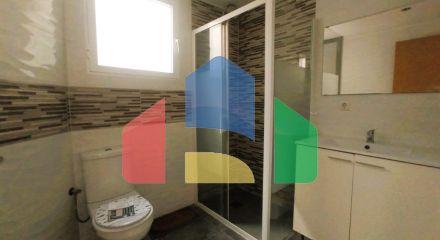 Квартира с тремя спальнями на третьем этаже, готовая к заселению