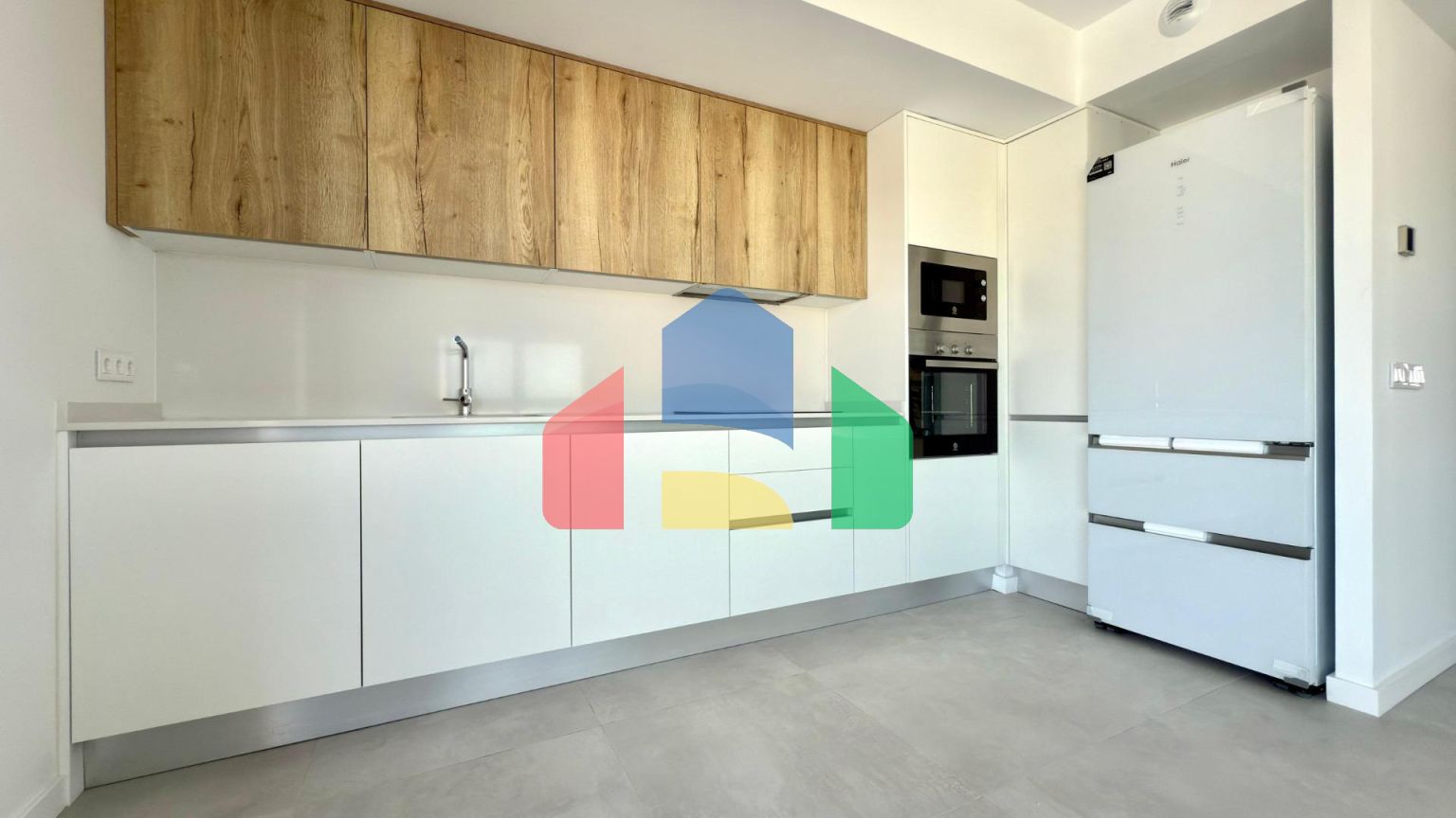 Совершенно новый пентхаус с террасой-солярием и потрясающим видом в TRIDENTE RESIDENCE