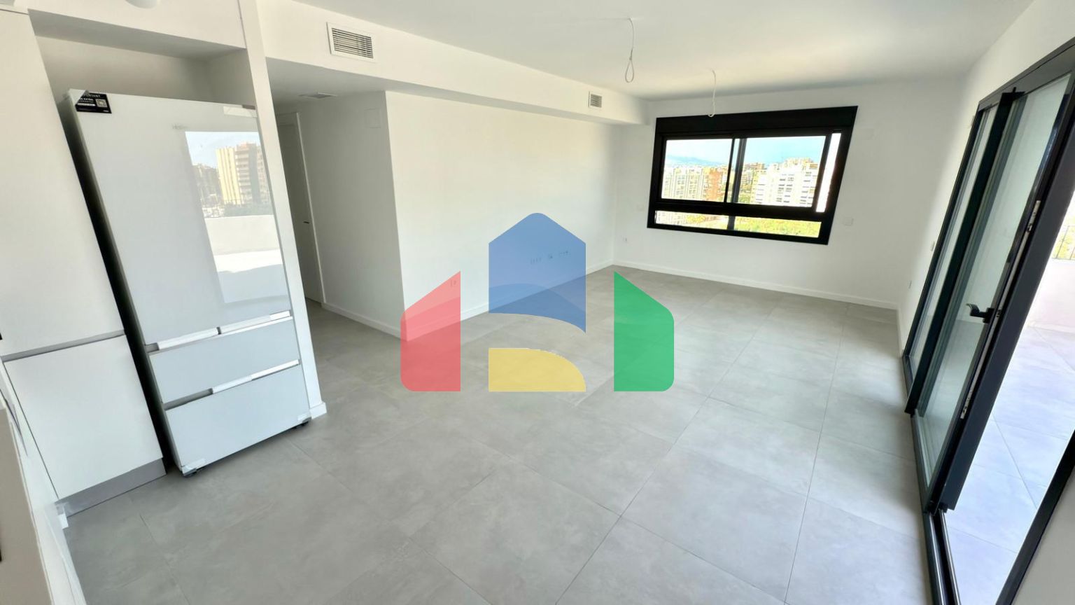 Совершенно новый пентхаус с террасой-солярием и потрясающим видом в TRIDENTE RESIDENCE