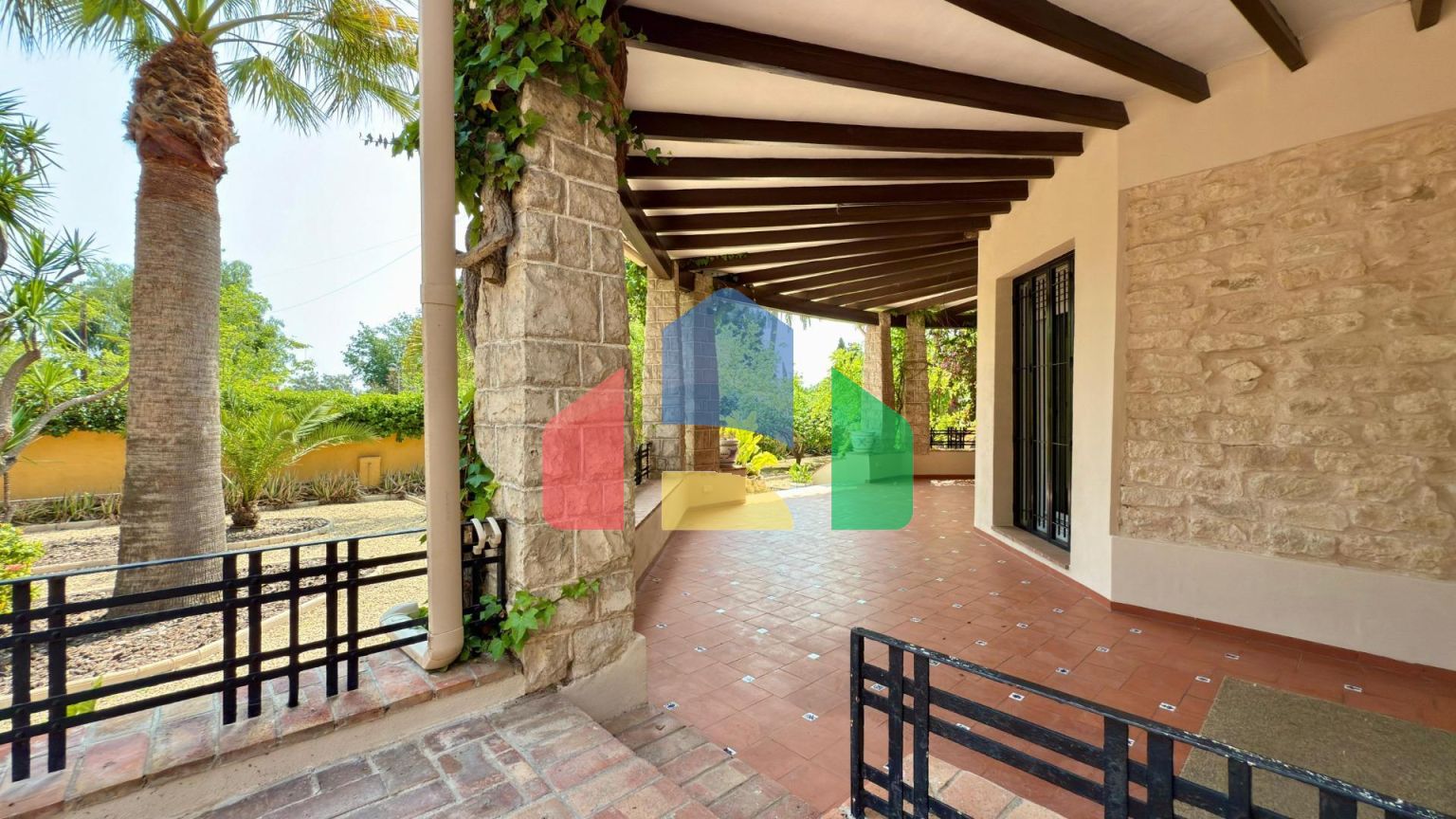 Эксклюзивная Вилла в Окружении Природы в Аликанте