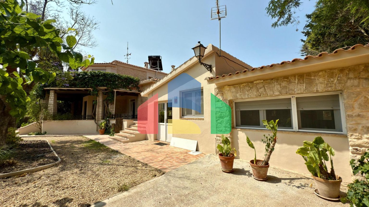 Эксклюзивная Вилла в Окружении Природы в Аликанте