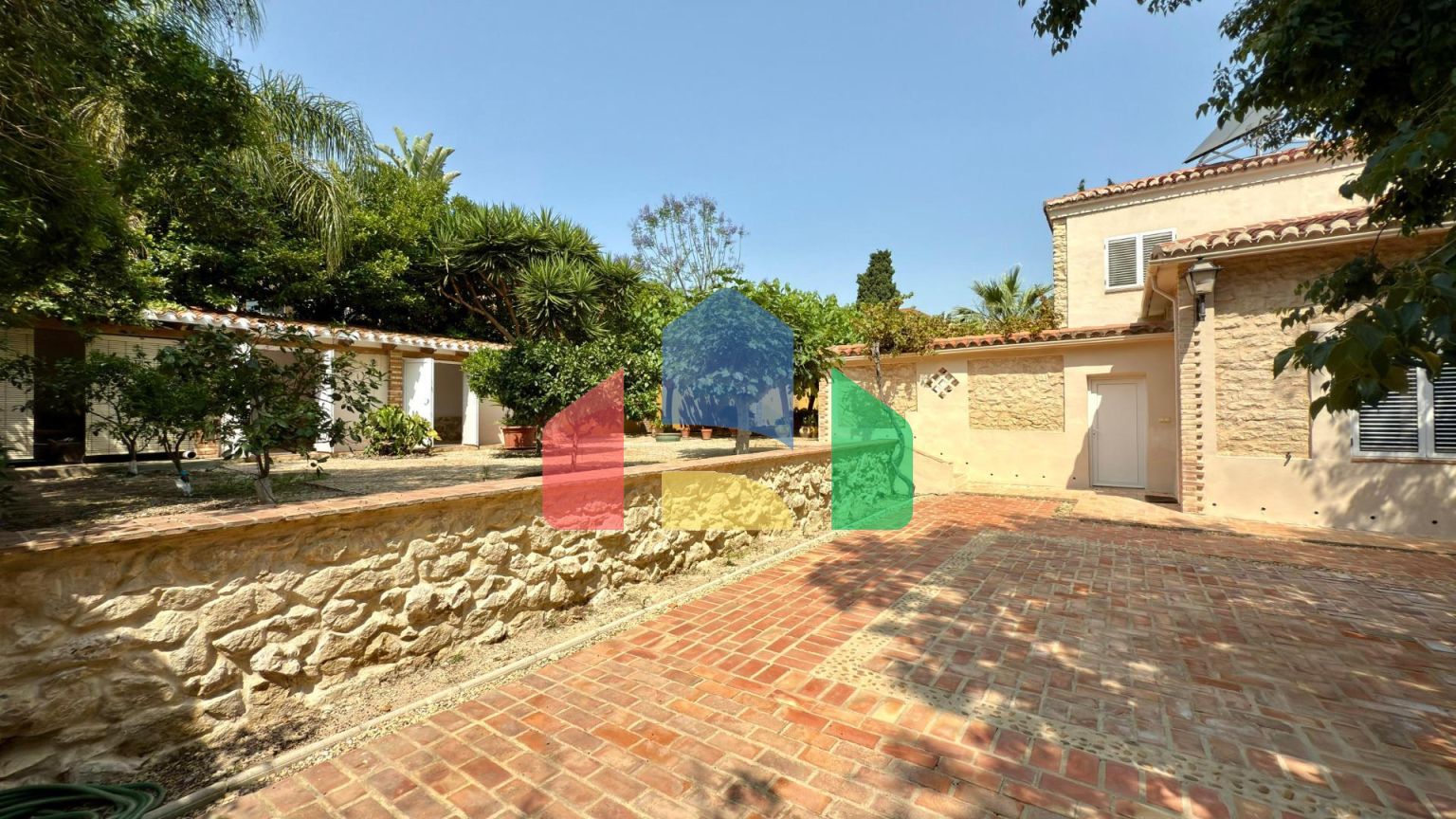 Эксклюзивная Вилла в Окружении Природы в Аликанте