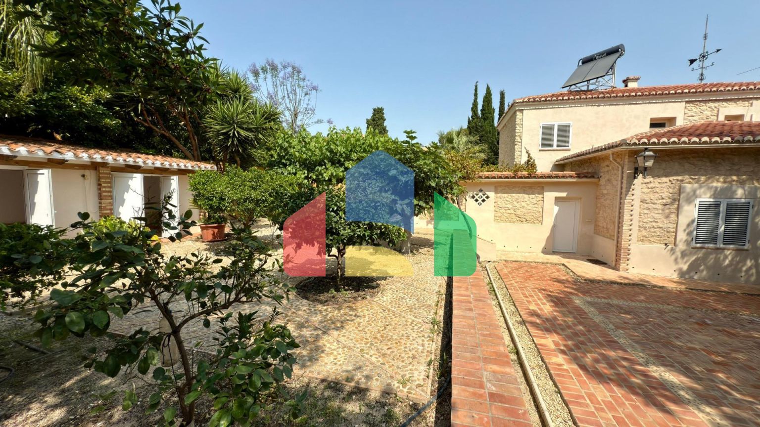 Эксклюзивная Вилла в Окружении Природы в Аликанте