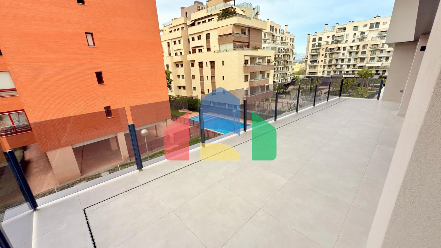 ВЕЛИКОЛЕПНАЯ БОЛЬШАЯ КВАРТИРА В САМОМ СЕРДЦЕ САН ХУАН ПЛАЯ  ️