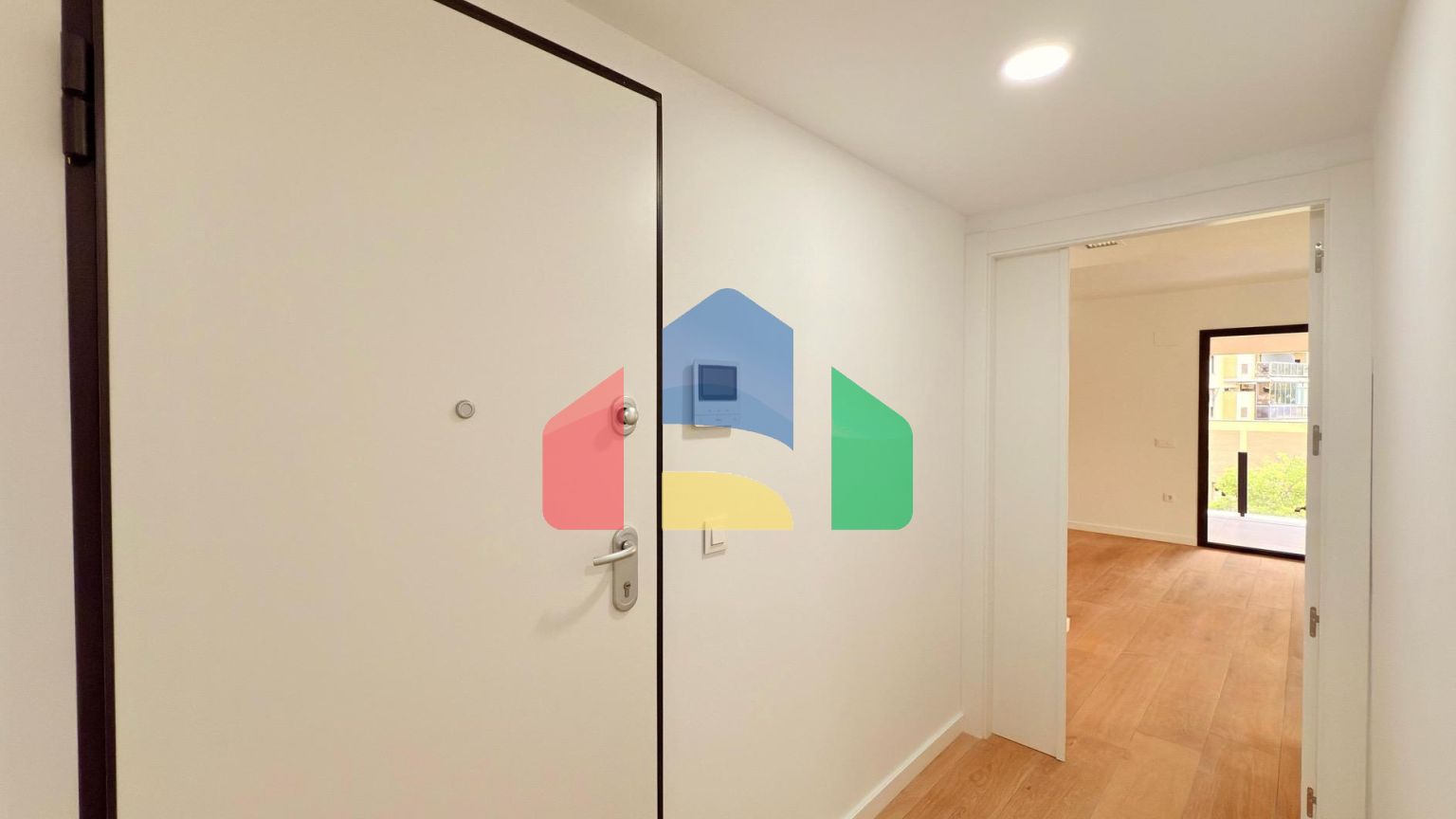 ВЕЛИКОЛЕПНАЯ БОЛЬШАЯ КВАРТИРА В САМОМ СЕРДЦЕ САН ХУАН ПЛАЯ  ️