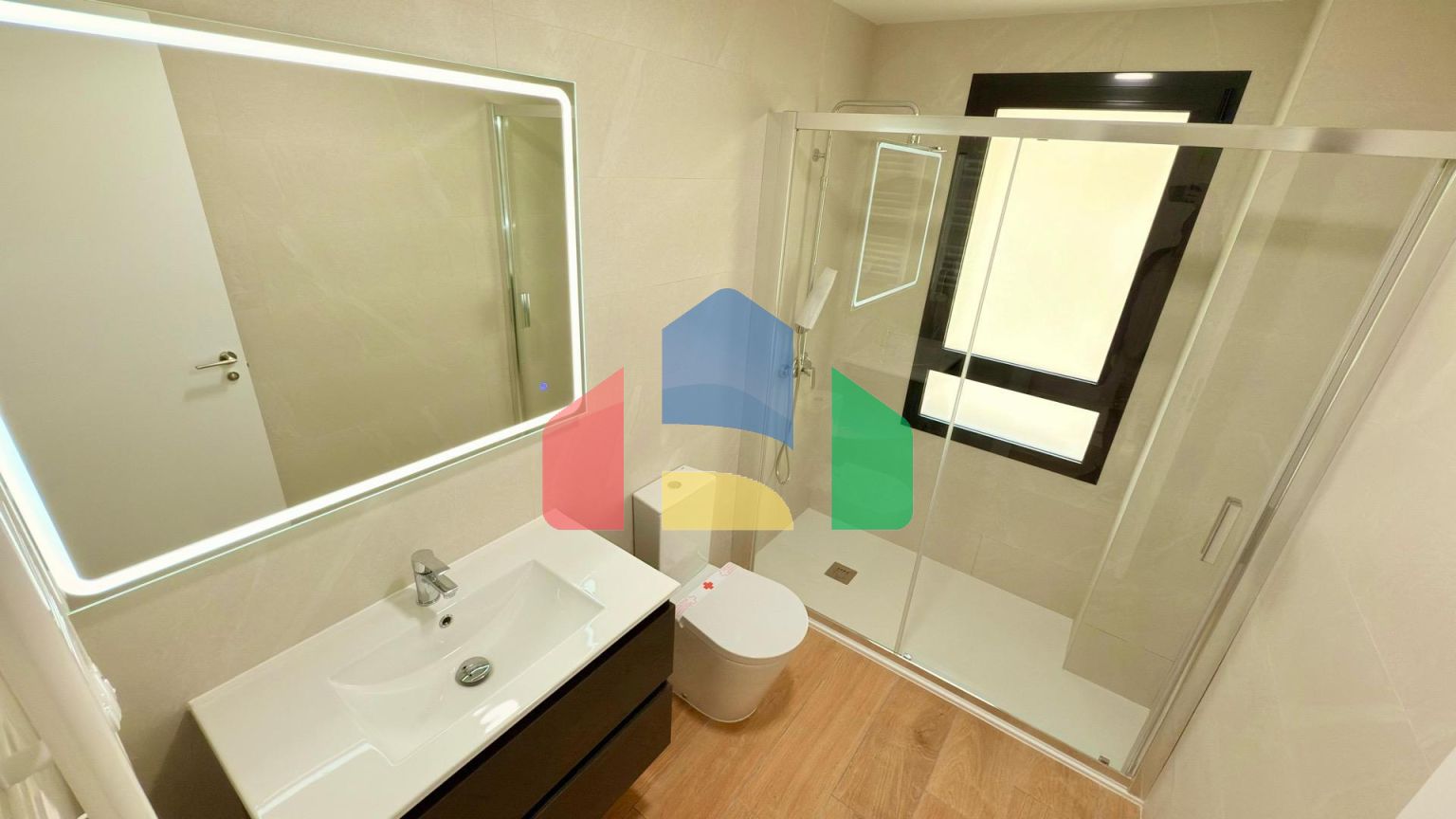 ВЕЛИКОЛЕПНАЯ БОЛЬШАЯ КВАРТИРА В САМОМ СЕРДЦЕ САН ХУАН ПЛАЯ  ️