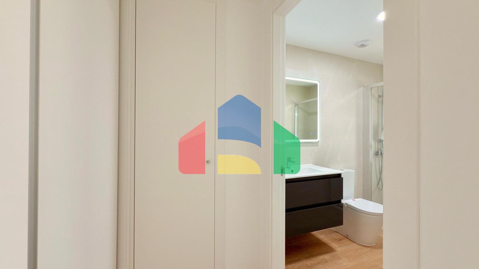 ВЕЛИКОЛЕПНАЯ БОЛЬШАЯ КВАРТИРА В САМОМ СЕРДЦЕ САН ХУАН ПЛАЯ  ️