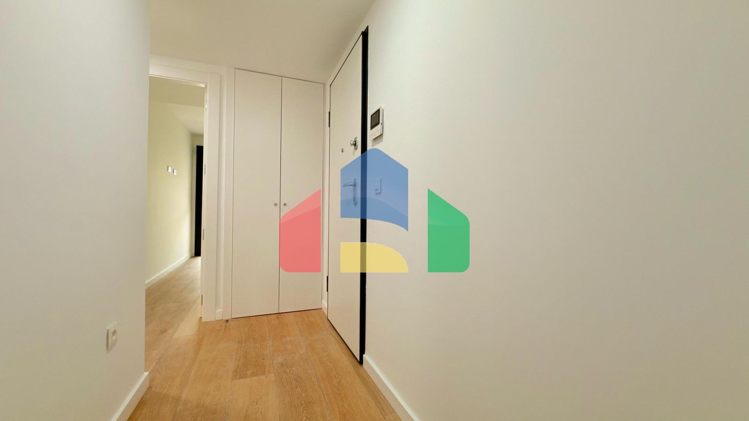 ВЕЛИКОЛЕПНАЯ БОЛЬШАЯ КВАРТИРА В САМОМ СЕРДЦЕ САН ХУАН ПЛАЯ  ️