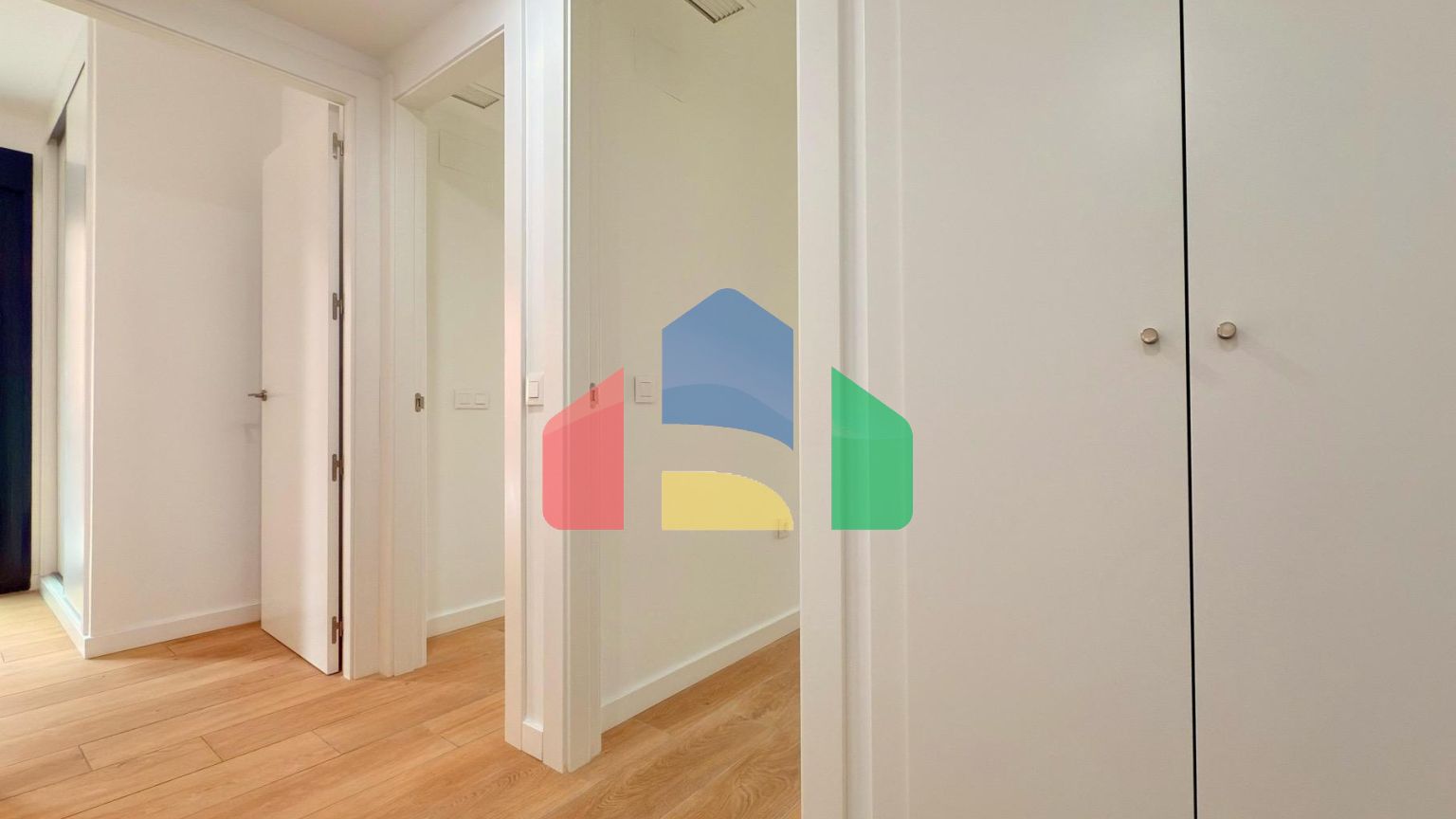 ВЕЛИКОЛЕПНАЯ БОЛЬШАЯ КВАРТИРА В САМОМ СЕРДЦЕ САН ХУАН ПЛАЯ  ️