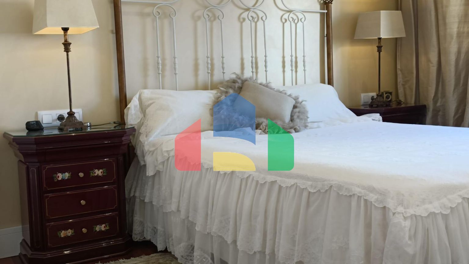 Полностью отремонтированная квартира в самом центре Аликанте в 200 м от Экспланады.