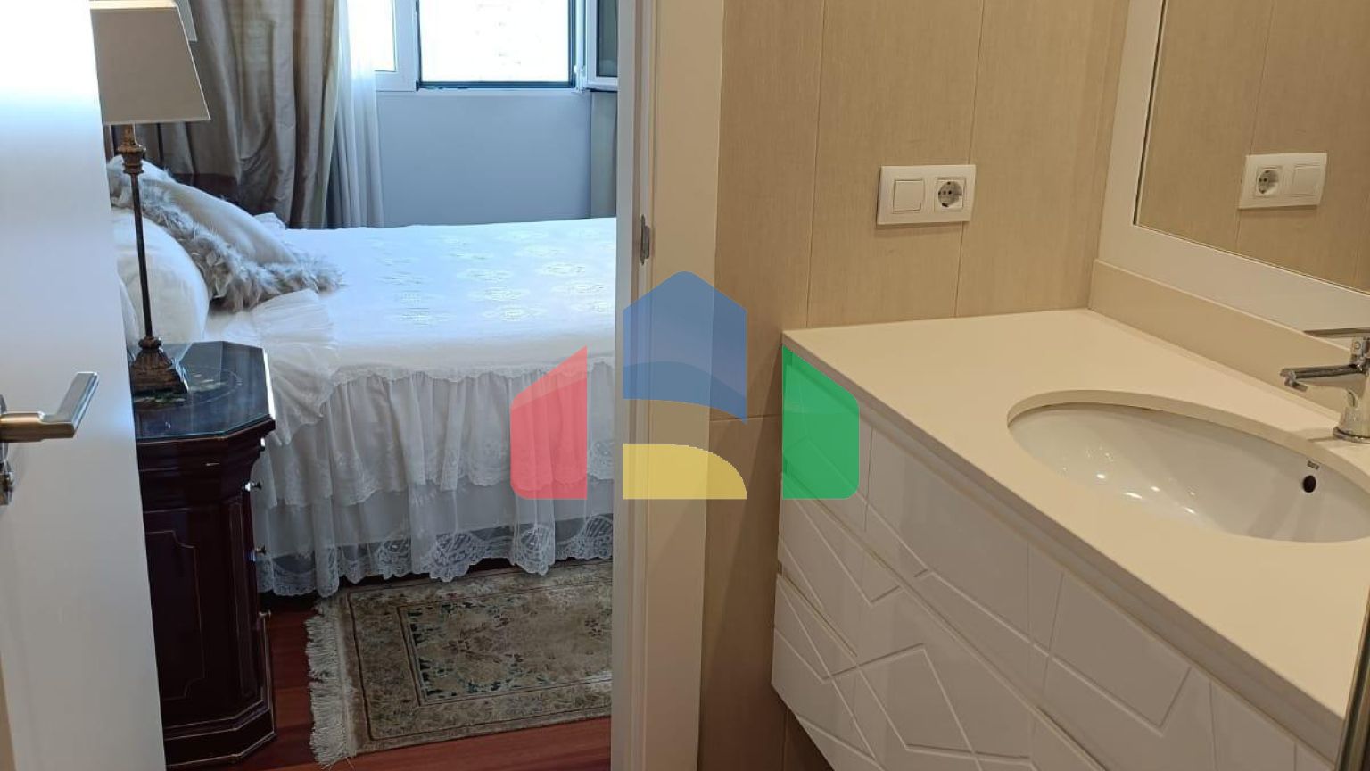 Полностью отремонтированная квартира в самом центре Аликанте в 200 м от Экспланады.