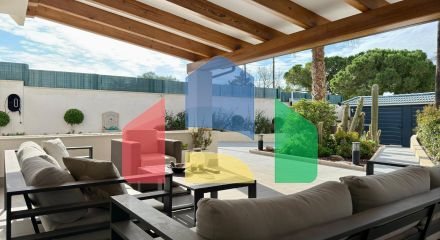 Отдельная вилла с частным бассейном и большим участком Отдельная вилла с частным бассейном и большим участком