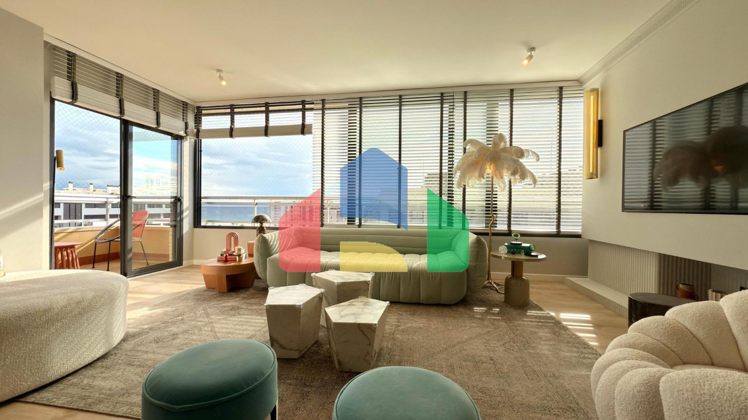 Эксклюзивный пентхаус с видом на море и изысканным ремонтом в pau 5