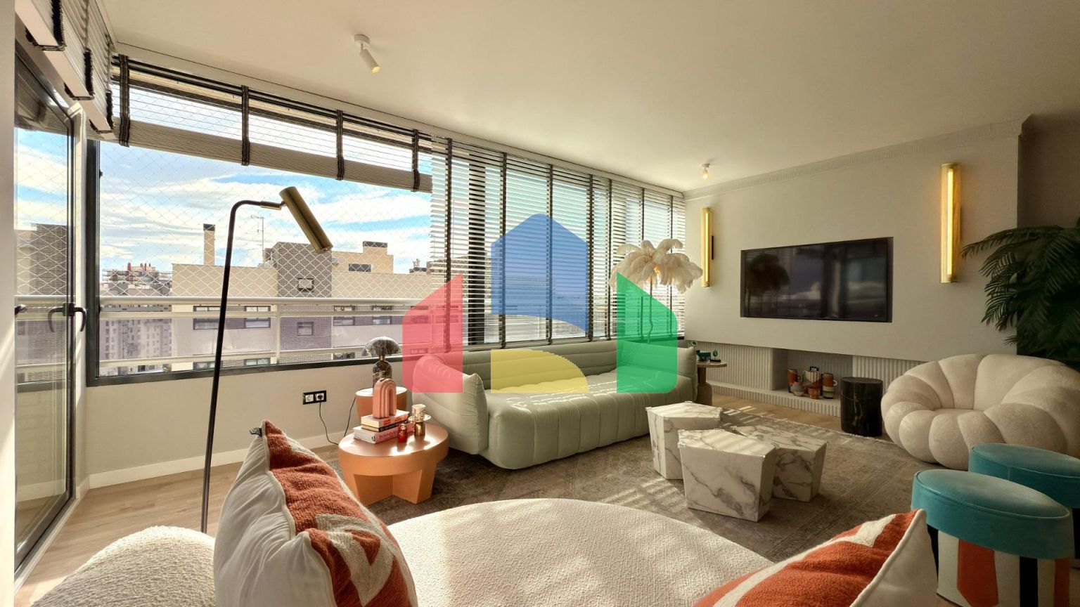 Эксклюзивный пентхаус с видом на море и изысканным ремонтом в pau 5