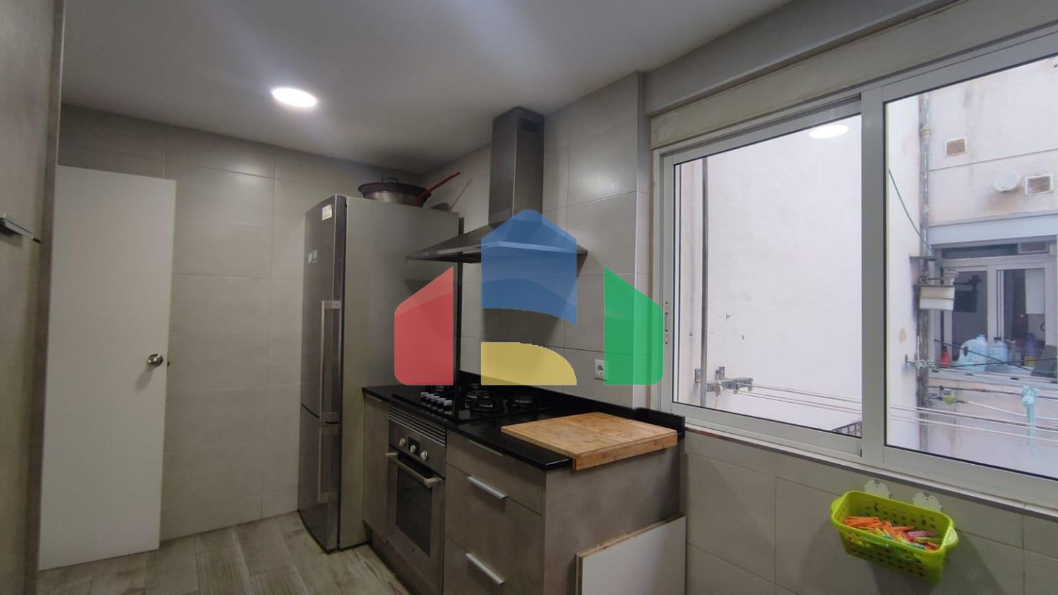 Продаётся квартира в городе Аликанте, идеальный вариант  для инвестиций!