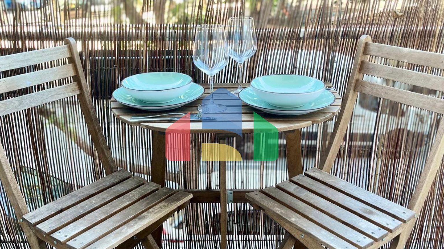 Просторная квартира с видом на сквер в Аликанте — заезжай и живи!