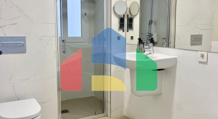 Просторная квартира с видом на сквер в Аликанте — заезжай и живи!