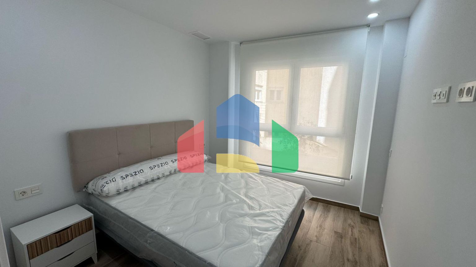 ПЕНТХАУС с тремя спальнями в центре Аликанте