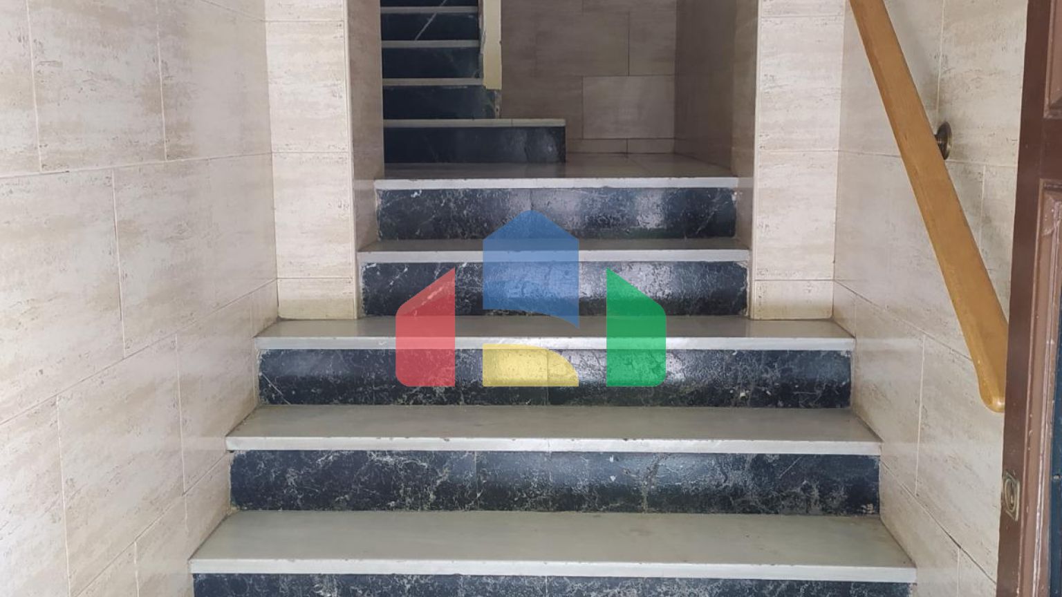 Уникальная инвестиционная возможность в Аликанте – квартира под ремонт в топ-локации!