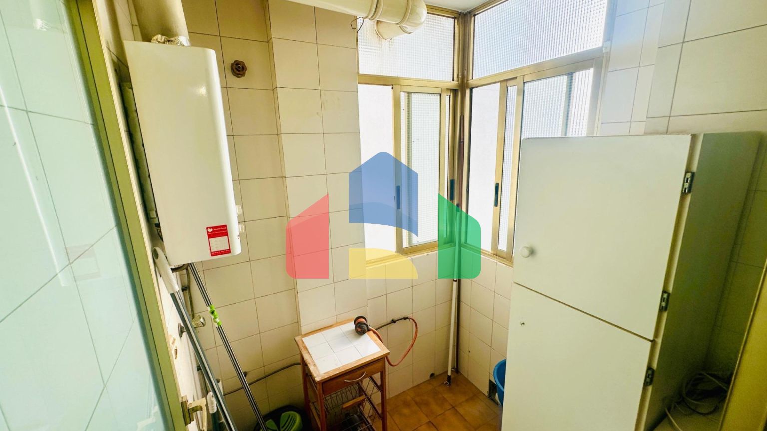 Просторная квартира в самом центре Аликанте с потрясающим видом на замок Санта-Барбара