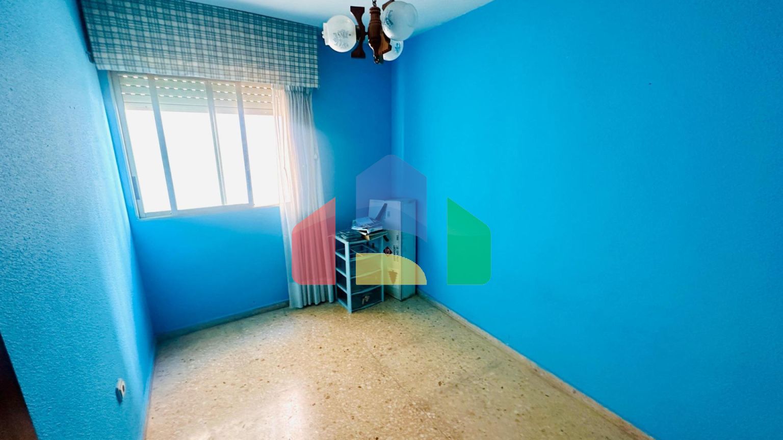 Просторная квартира в самом центре Аликанте с потрясающим видом на замок Санта-Барбара