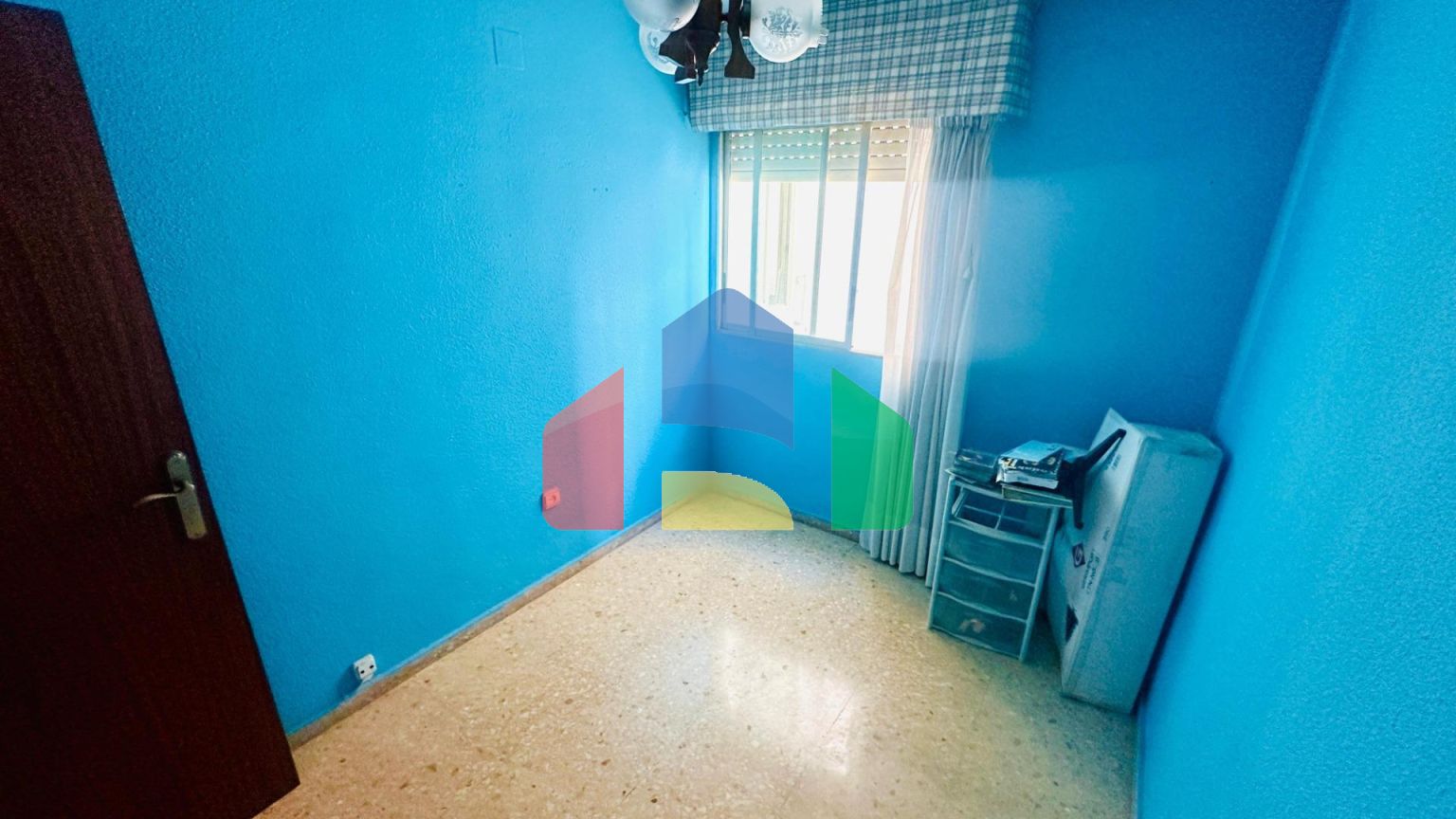 Просторная квартира в самом центре Аликанте с потрясающим видом на замок Санта-Барбара