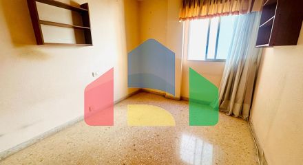 Просторная квартира в самом центре Аликанте с потрясающим видом на замок Санта-Барбара Просторная квартира в самом центре Аликанте с потрясающим видом на замок Санта-Барбара