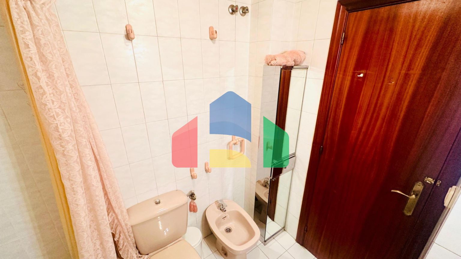 Просторная квартира в самом центре Аликанте с потрясающим видом на замок Санта-Барбара