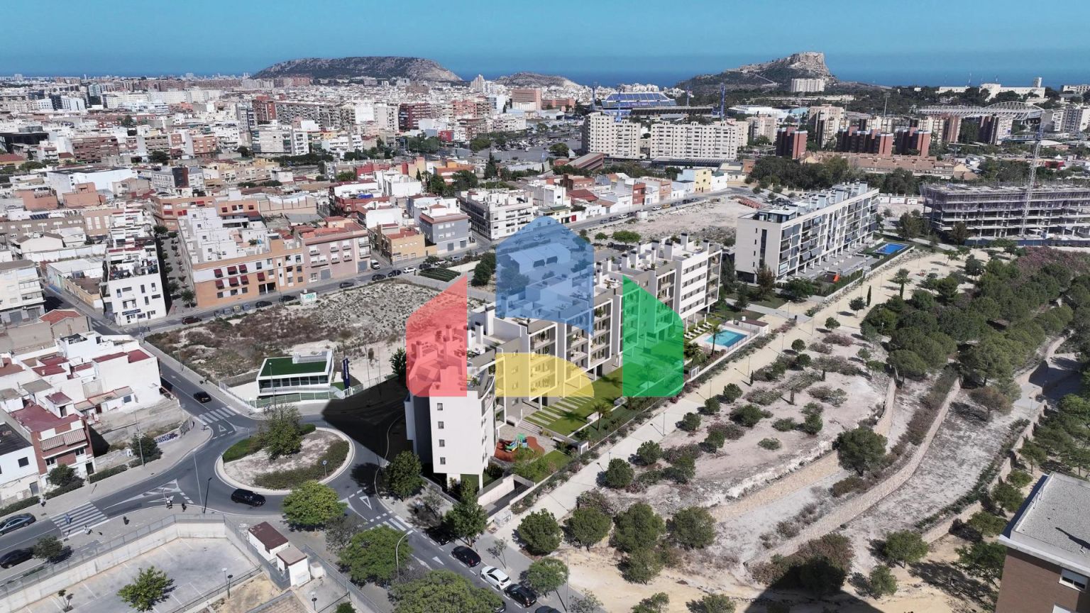 Новый жилой комплекс в Аликанте с открытыми видами на город.