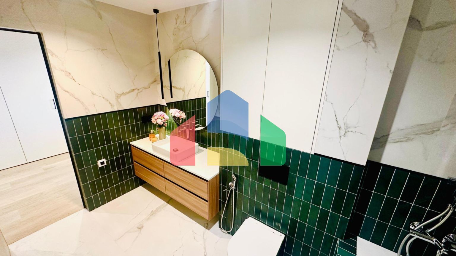 Продается потрясающая  квартира с видом на море в Аликанте