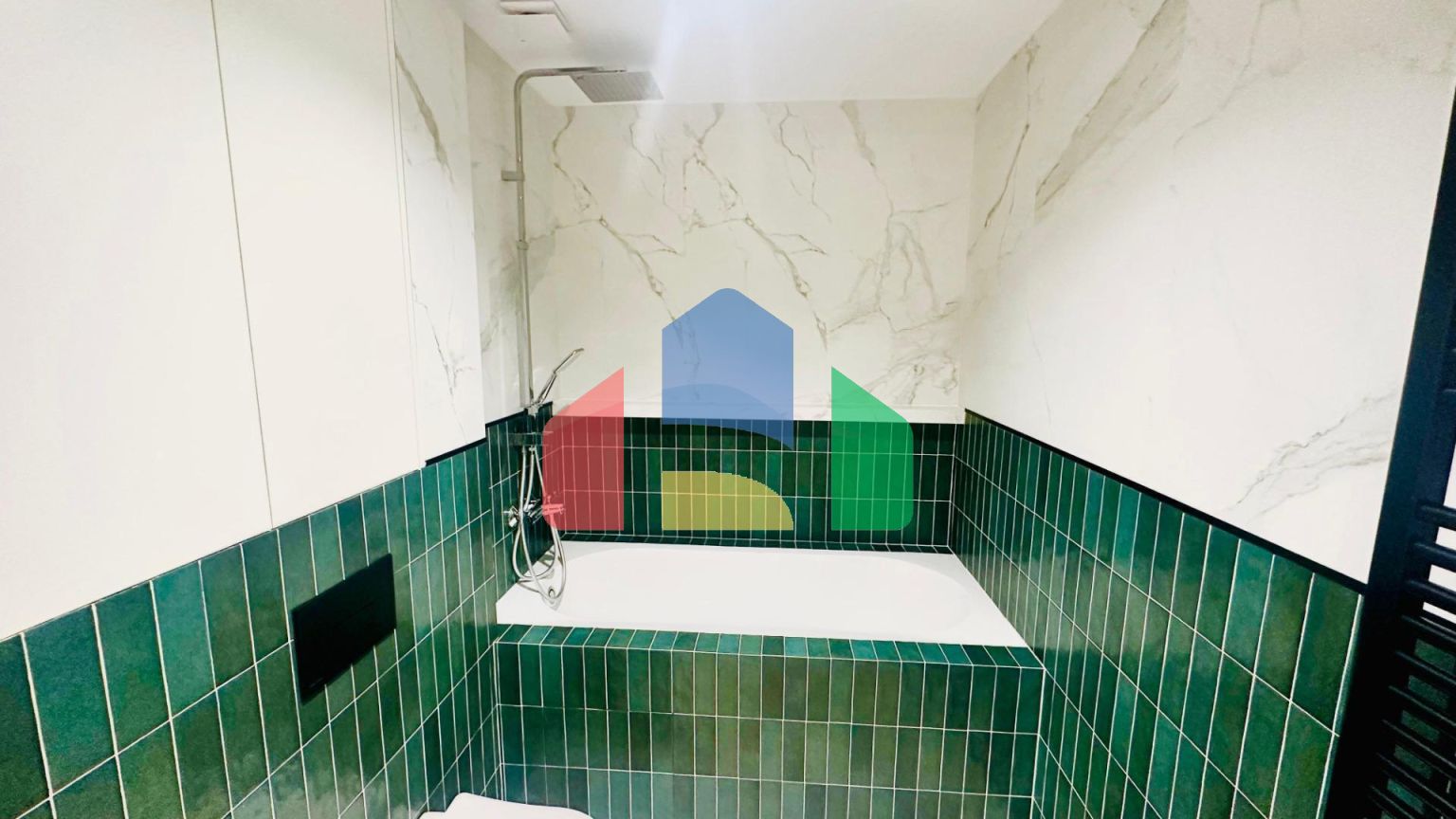 Продается потрясающая  квартира с видом на море в Аликанте