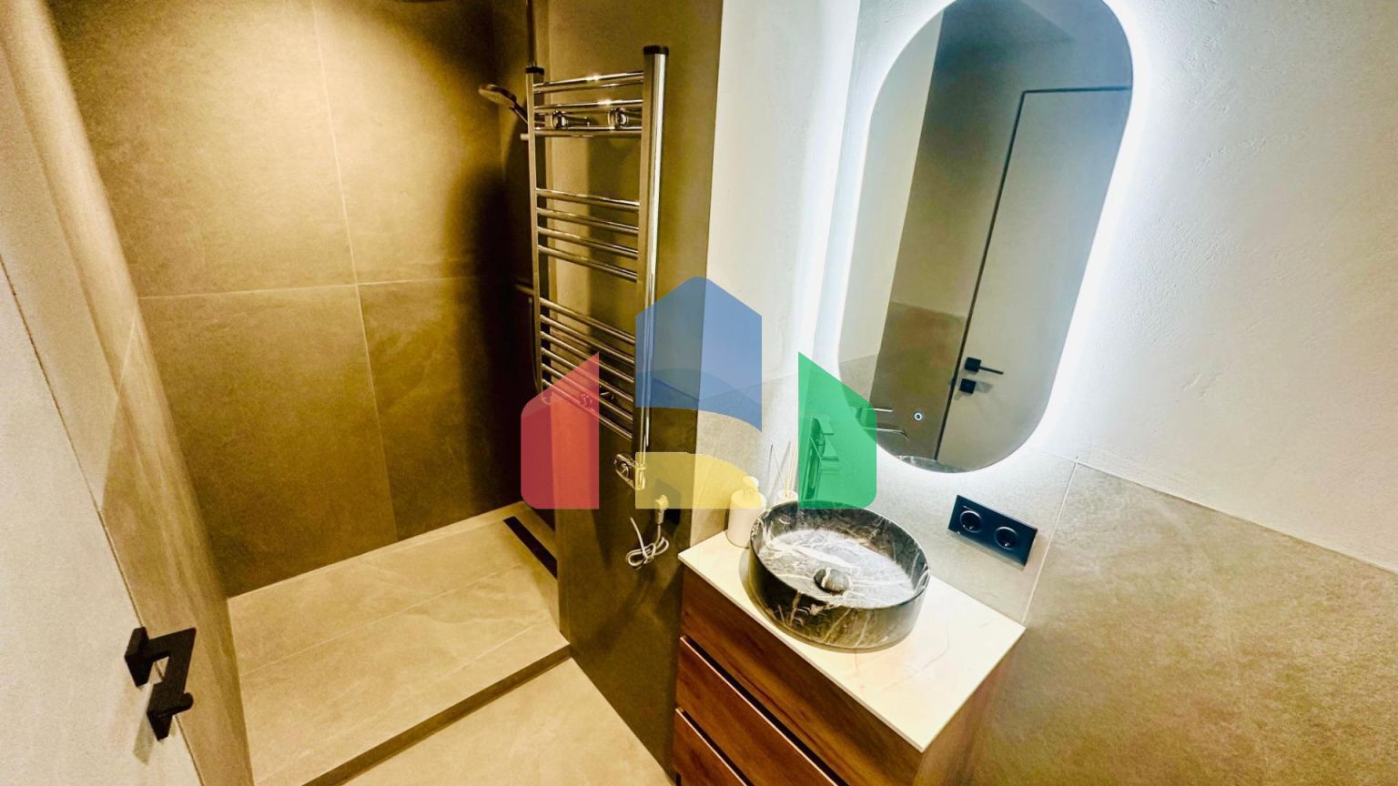 Продается потрясающая  квартира с видом на море в Аликанте