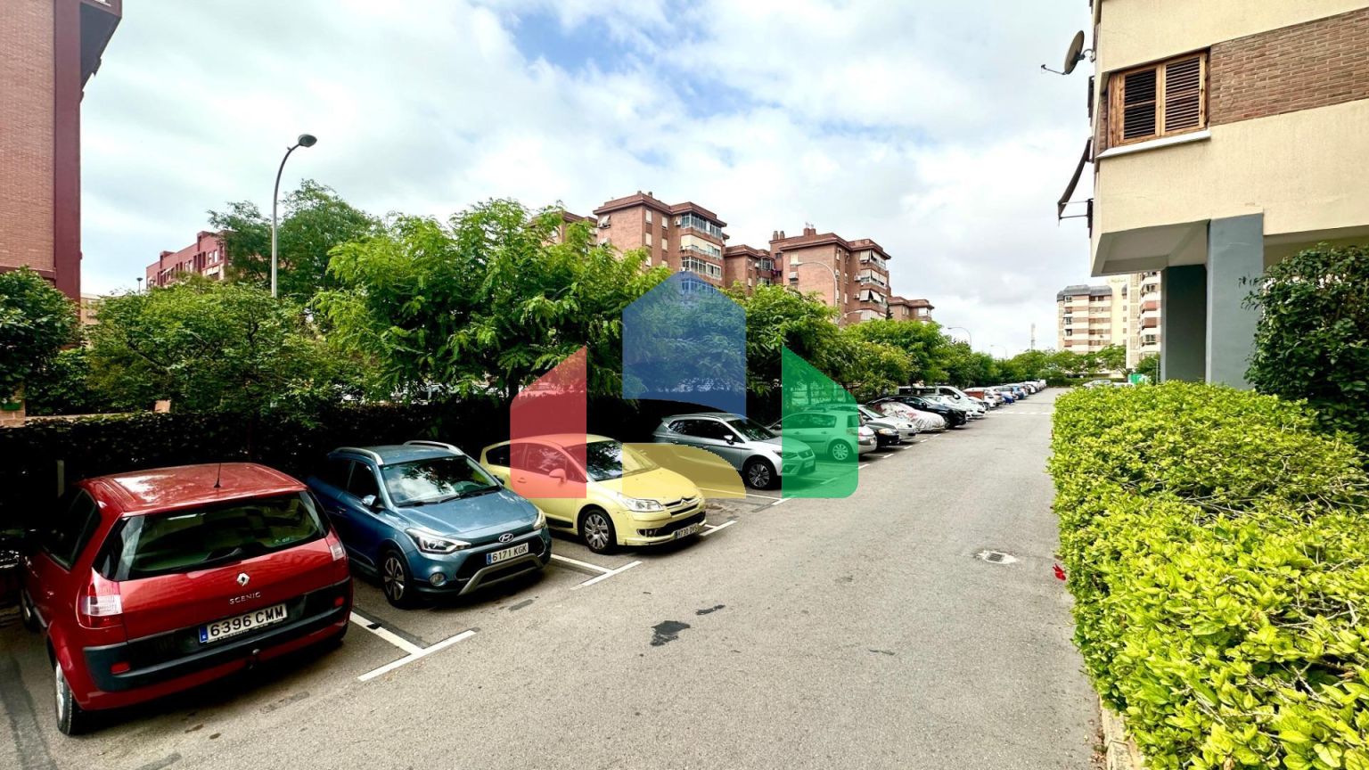 Квартира в закрытом комплексе с видом на город — комфорт и уют в районе Бабель