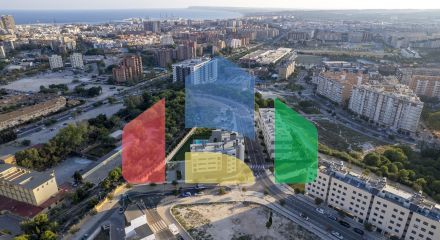 Новый жилой дом в Сан-Агустине, Аликанте, с потрясающим видом на город и море. Новый жилой дом в Сан-Агустине, Аликанте, с потрясающим видом на город и море.