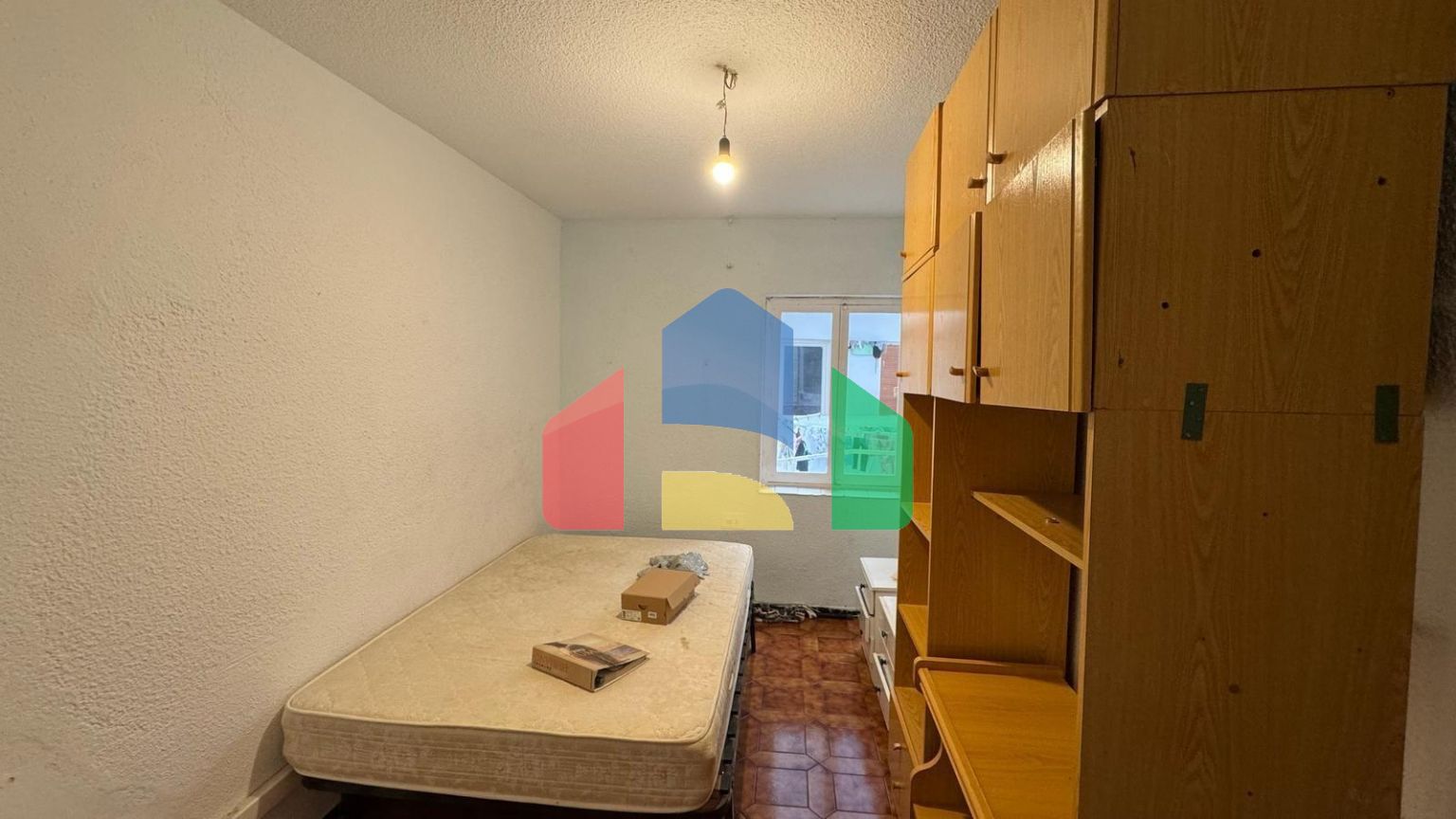 Дом на первом этаже под ремонт идеально подходящий для инвесторов