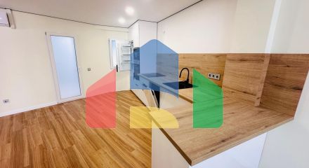 Продается светлая и просторная квартира в Аликанте, район Кампоамор