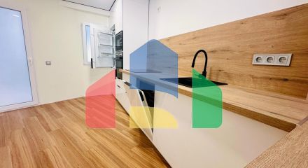 Продается светлая и просторная квартира в Аликанте, район Кампоамор