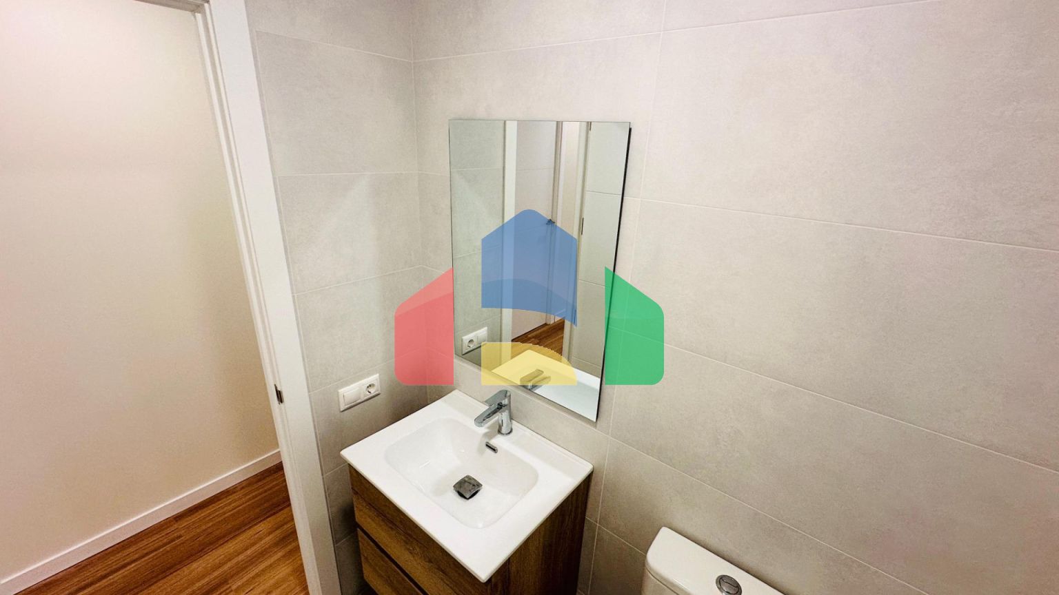 Продается светлая и просторная квартира в Аликанте, район Кампоамор