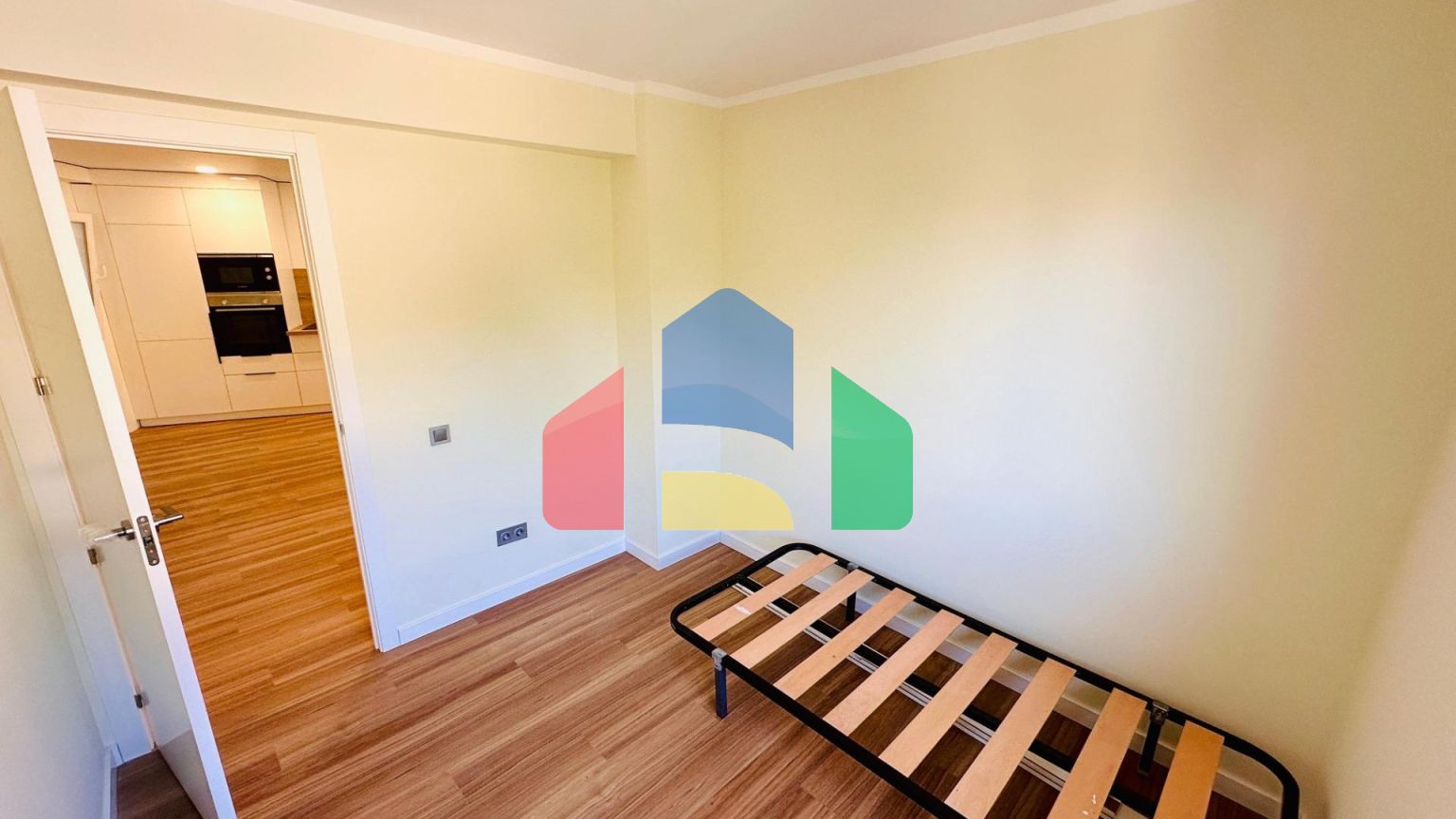 Продается светлая и просторная квартира в Аликанте, район Кампоамор