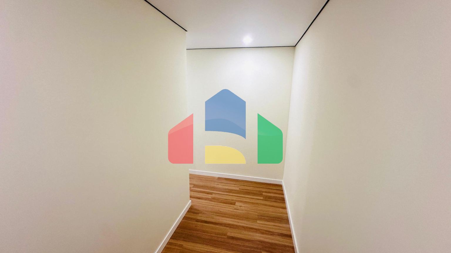 Продается светлая и просторная квартира в Аликанте, район Кампоамор