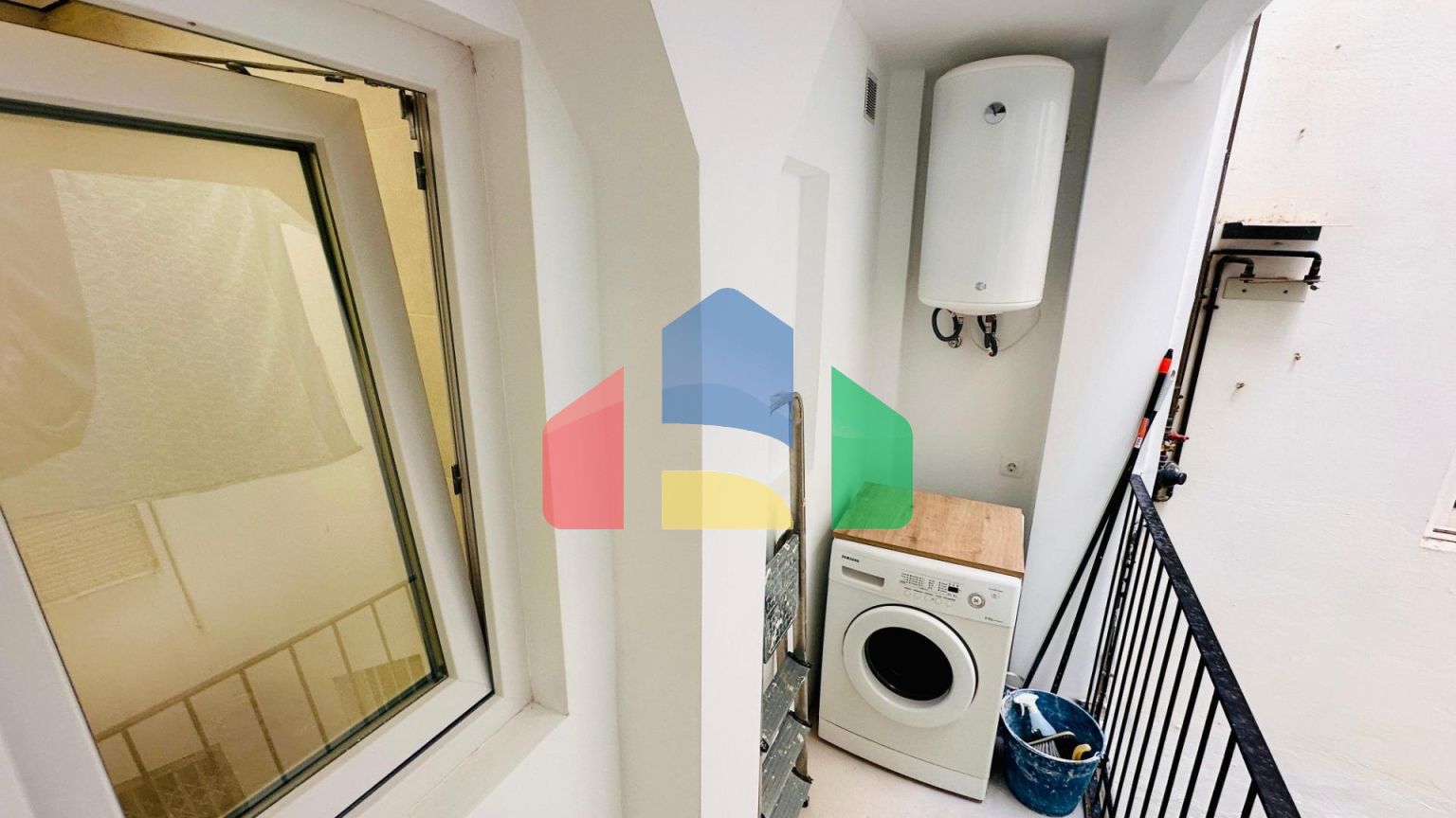 Продается светлая и просторная квартира в Аликанте, район Кампоамор